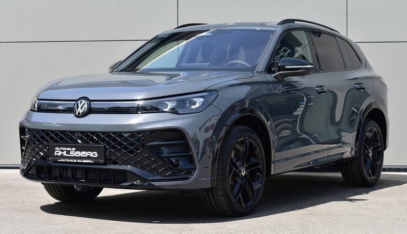 Volkswagen Tiguan R-LINE/STHZ/ HUD/PANO/20 ZOLL/H&K/BLACK/IQ