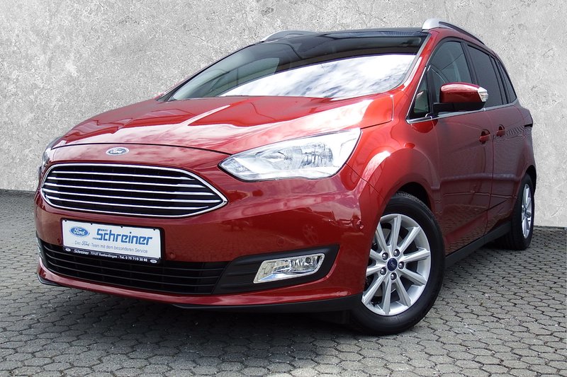 Ford Grand C-Max Titanium mit Panoramadach