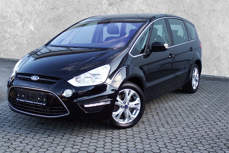 Ford S-MAX Titanium mit Automatik