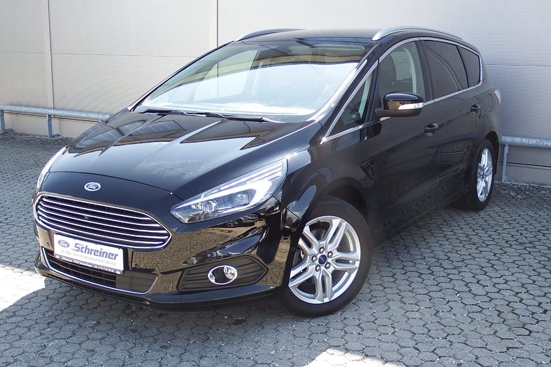 Ford S-Max Titanium