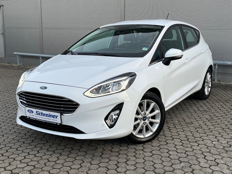 Ford Fiesta Titanium mit Rückfahrkamera / Winter-Paket
