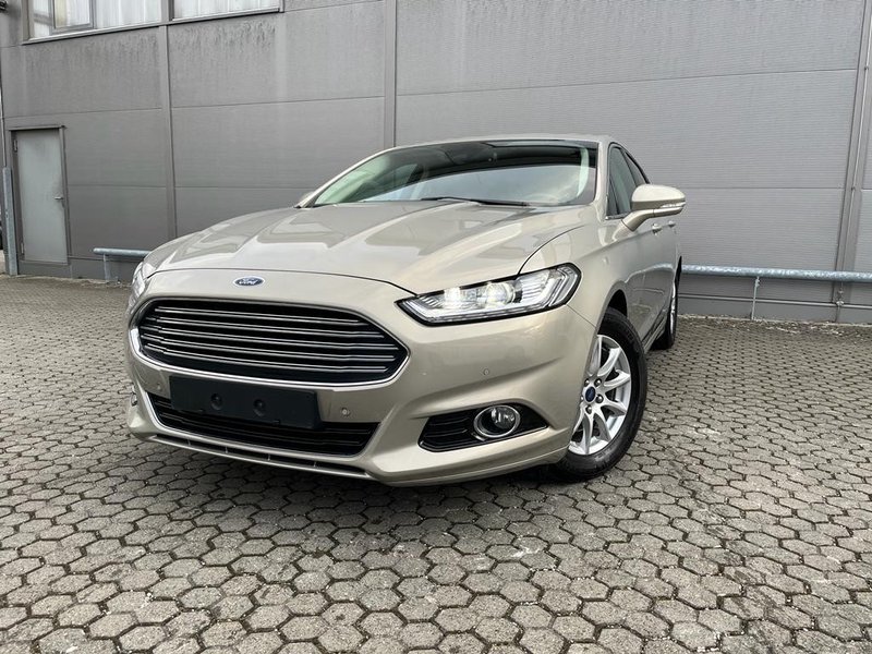 Ford Mondeo Lim. Titanium mit LED | AHK | PDC