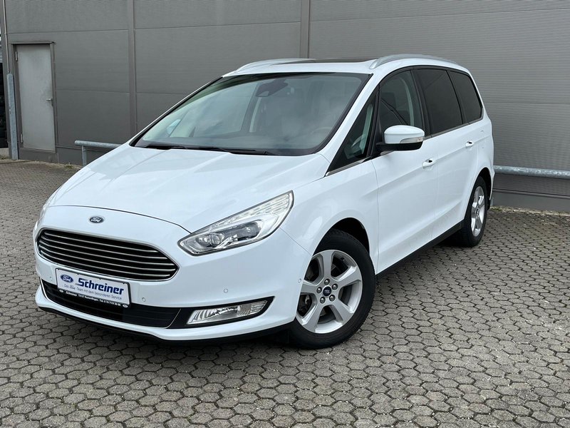 Ford Galaxy Titanium Panormadach / Navi / LED