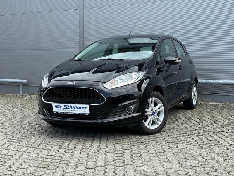 Ford Fiesta Celebration mit Einparkhilfe | Sitzheiz.
