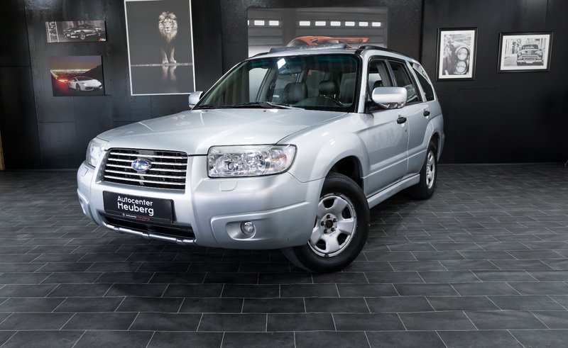 Subaru Forester 2.0 X/PANO/LEDER/NAVI/AHK/SHZ