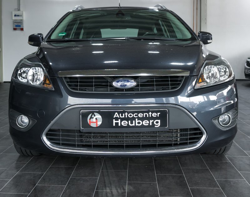 Ford Focus 1.6TdCi Titanium/NAVI/AHK/EURO 5/GARANTIE