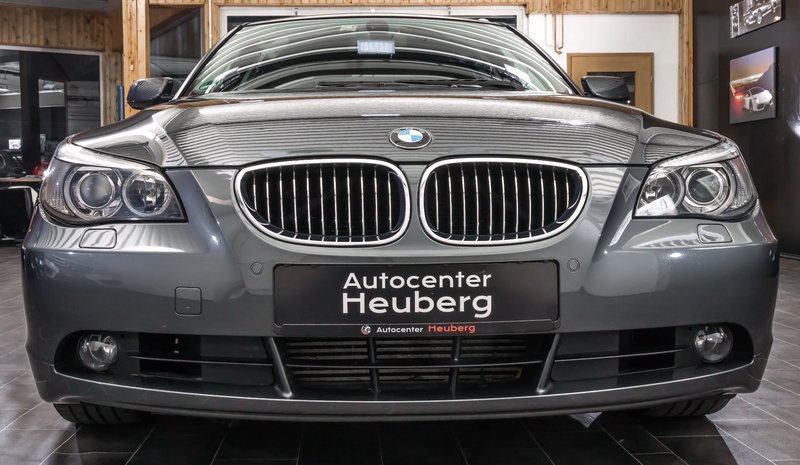 BMW 530 d Kombi/NAVI/BI-XENON/1.HAND/PDC