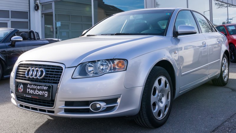 Audi A4 1.8 Turbo SCHECKHEFT/2.HAND/PDC/