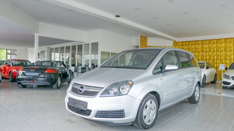 Opel Zafira B Innovation gebraucht kaufen in Balingen Preis 2990
