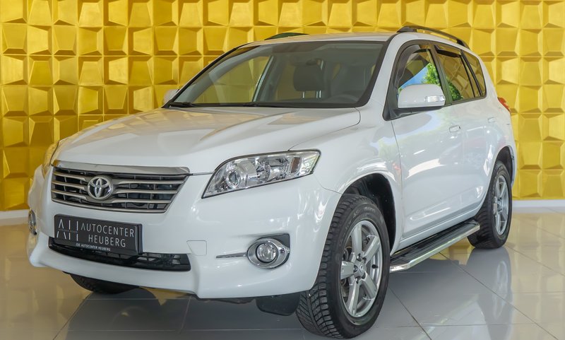 Toyota RAV 4 2.2D 4x4/LEDER/KEYLESS/SHZ/KLIMA