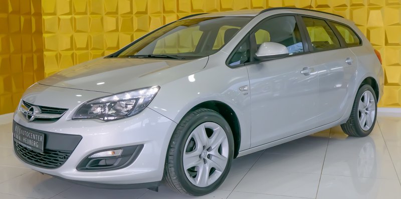 Opel 1.4l TURBO Sports Tourer /LEDER/1.Hd/PDC