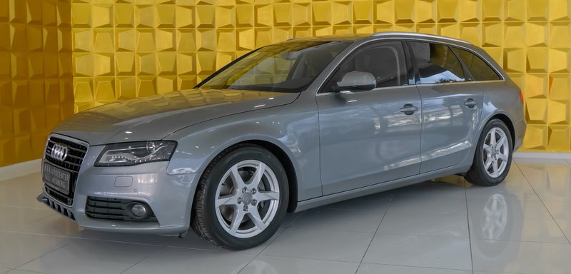 Audi A4 3.2 FSI Quattro/MMI NAVI/KAMERA/DRIVE-SELECT