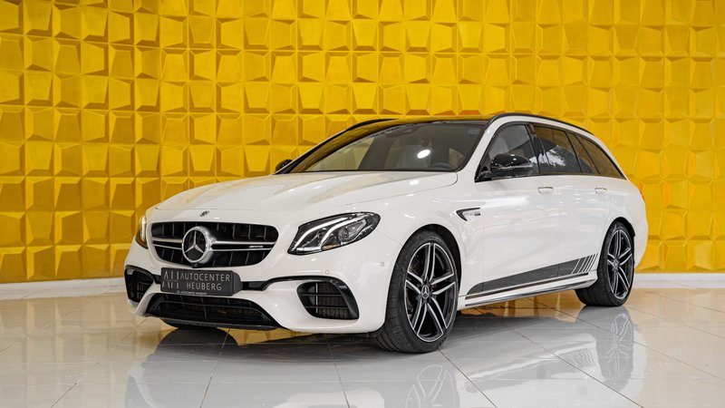 Mercedes-Benz E 63 AMG S 4M PERFOMANCE SITZE ACC 360° CARBON BURMESTER