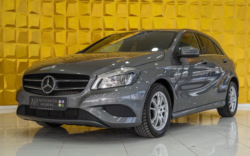 Mercedes-Benz A 180  KAM NAVI SHZ KLIMA BLUEEFFICIENCY TEILLEDER