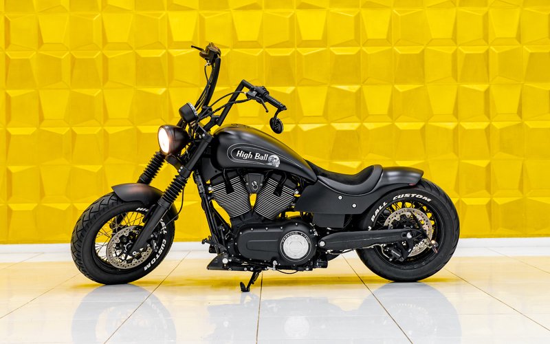 Polaris Victory Customs HIGH BALL HOLLISTER LUFT