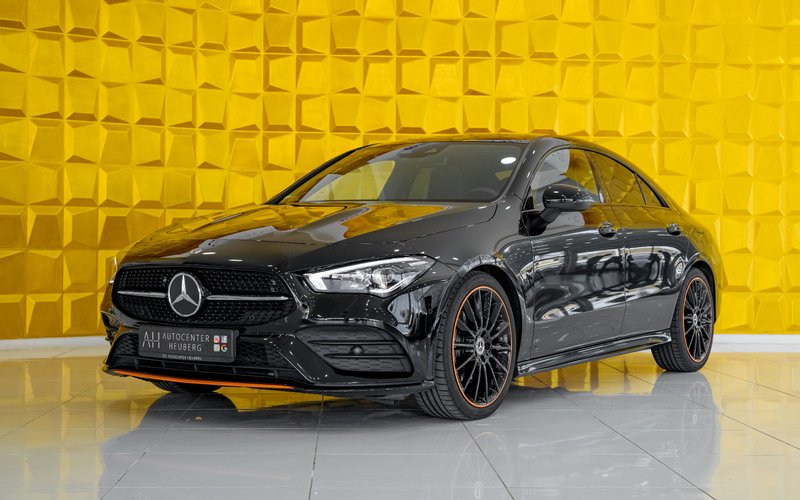 Mercedes-Benz CLA 220 AMG 4 MATIC KAM PANO SPUR TOT BURMESTER