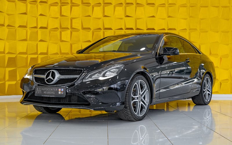 Mercedes-Benz E 250 Coupe NAVI TOT SPUR PDC SHZ LEDER TEMP