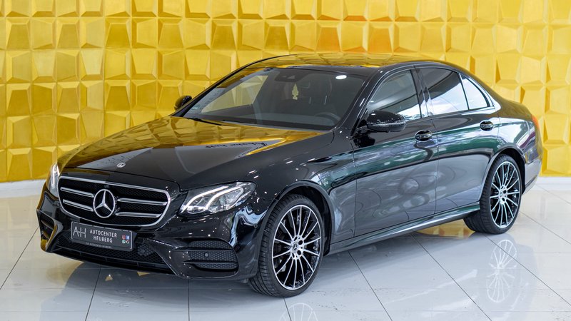 Mercedes-Benz E 200 AMG nur 28TKM 360° PANO KEYLESS