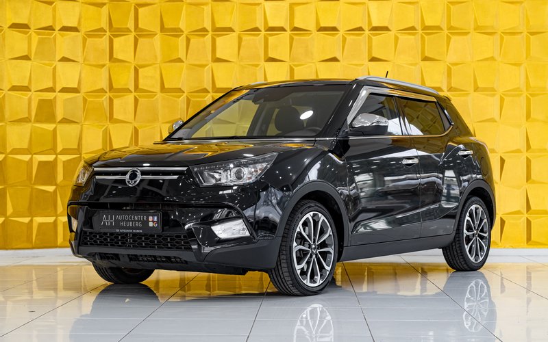 Ssangyong Tivoli Crystal 4x2   KAM NAVI PDC TEMP