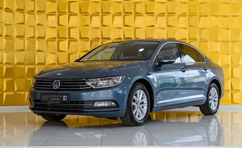 Volkswagen Passat Comfortline 2.0TDI ACC NAVI PDC SPUR 2.Hd
