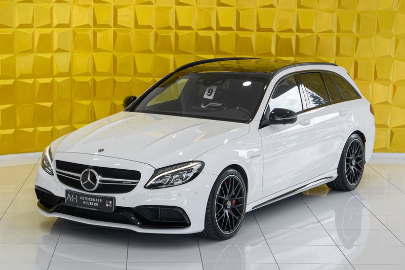 Mercedes-Benz C 63 AMG PERFOMANCE SITZE&ABGAS PANO VOLL