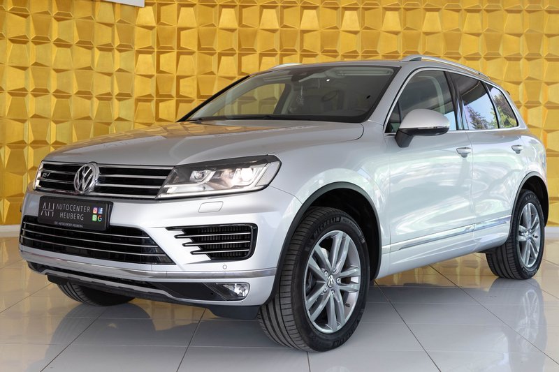 Volkswagen Touareg 3.0TDI Terrain Tech R LINE 4Motion KAM ACC LUFT