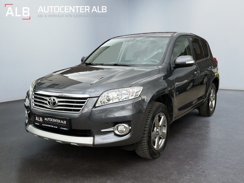 Toyota RAV4/NAVI/EURO5/4X4/AHK/KAMERA/ALCANTARA/