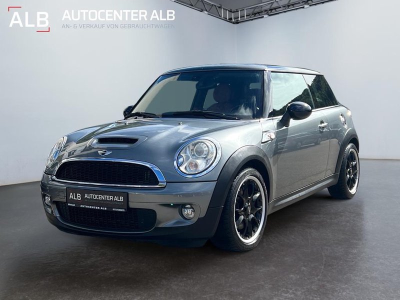 MINI Cooper S /NAVI/TEMPOMAT/ROT-LEDER/174PS/HU NEU/
