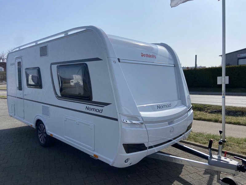 Dethleffs Nomad 490 EST Duschpaket / 90 Jahre Paket