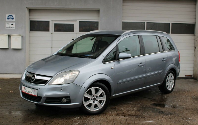Opel Zafira B Cosmo used buy in Hamburg Price 3200 eur - Int.Nr.: 354 SOLD