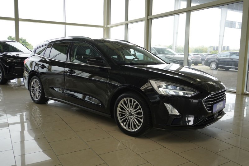 Ford Focus Turnier 1,0 125PS aAHK/Voll-LED/Pano/Navi/el.Klappe