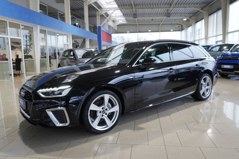 Audi A4 Avant S-Line 40TFSI Quattro BLACK WEEK SPECIAL!     **
