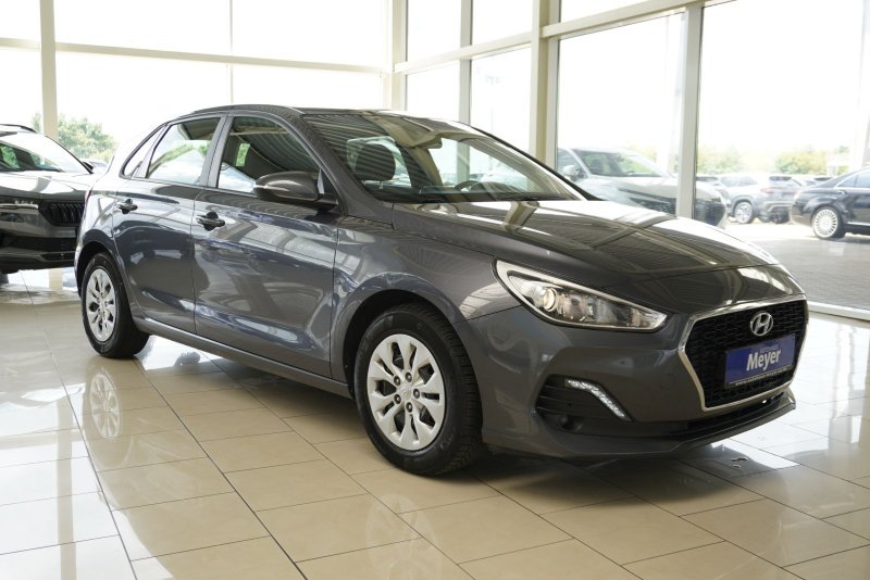 Hyundai i30 1.4 99PS AHK/Navi/Kamera/Winterp.