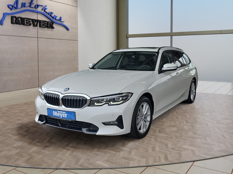 BMW 330d Sport Line Pano/Navi/LED/el.Klappe/Keyless