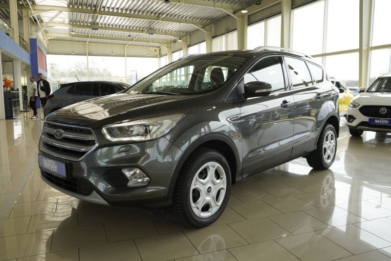 Ford Kuga 1,5 150PS Navi/Parkas/Winterp/Ganzjahresreif.