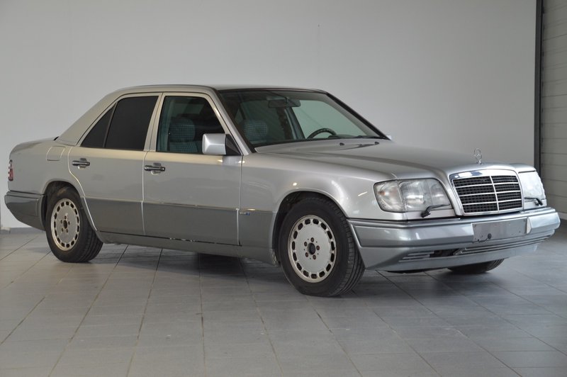 Mercedes-Benz E 280 Limousine Sportline Automatik