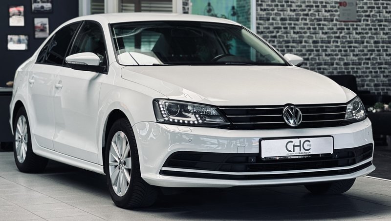 Volkswagen Jetta VI BMT Bi-XENON|STHZ+SHZ|PDC|RCD310