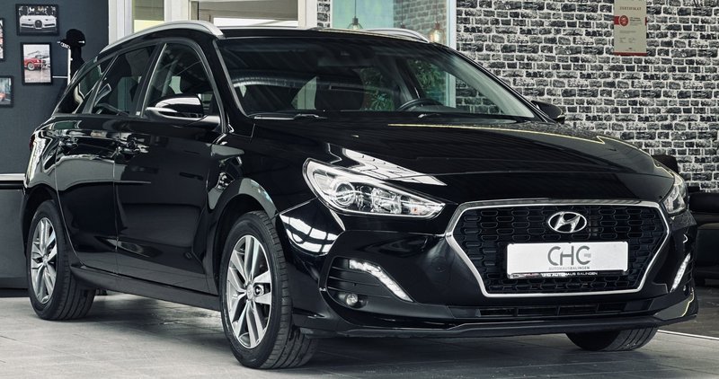Hyundai i30 YES! SHZ|KAMERA|NAVI|1.HAND|