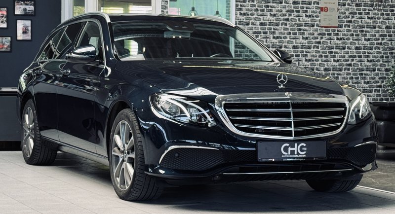 Mercedes-Benz E 400 4M BURMESTER|AHK|KAMERA|SHZ|TEMP.|CARPLAY|