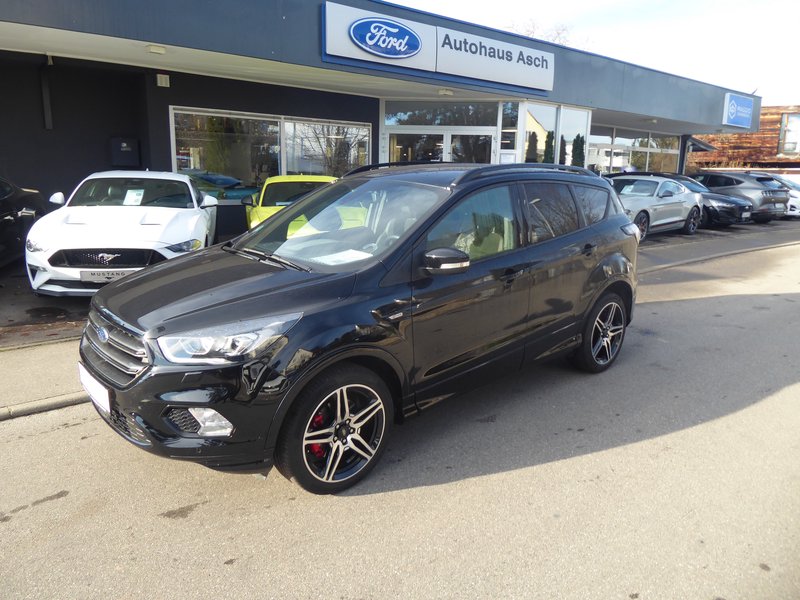 Ford Kuga ST-Line aus 1. Hand