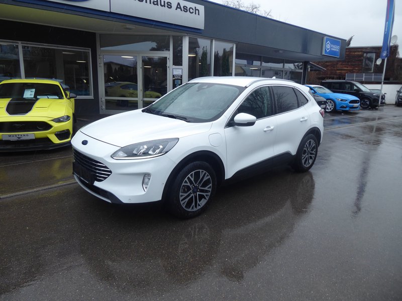 Ford Kuga Plug-In Hybrid Titanium aus 1. Hand