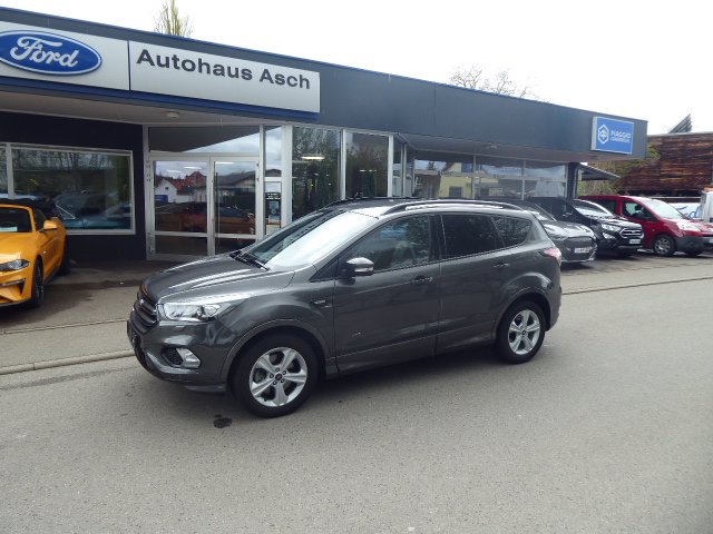 Ford Kuga ST-Line aus 1. Hand