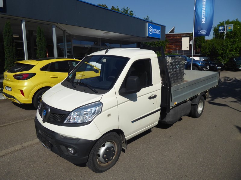 Piaggio NP6 Kipper  325mm Radstand mit AHK und Brossbox