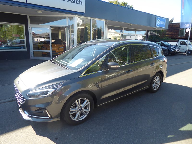 Ford S-Max Titanium