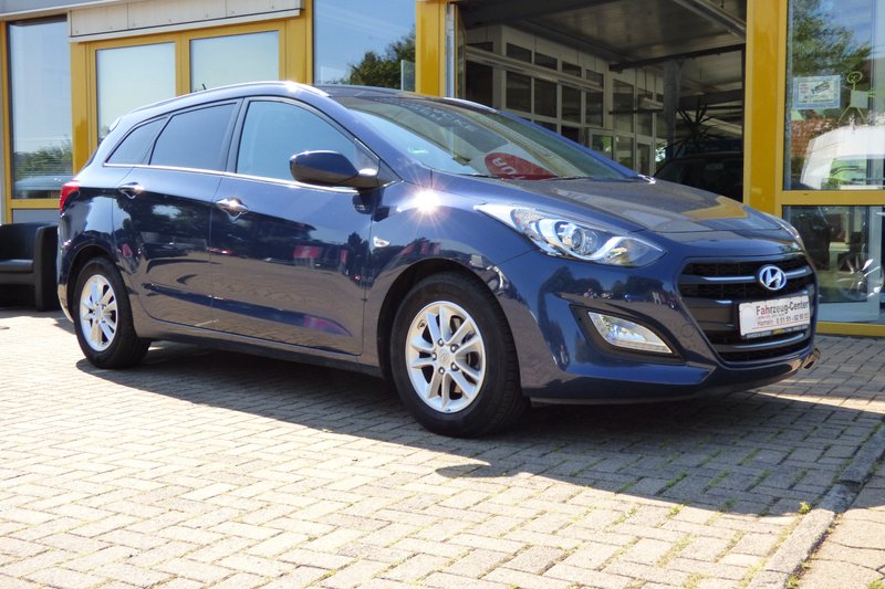 Hyundai i30 CW Navigation, SHZ, PDC, Tempomat, 8 fach