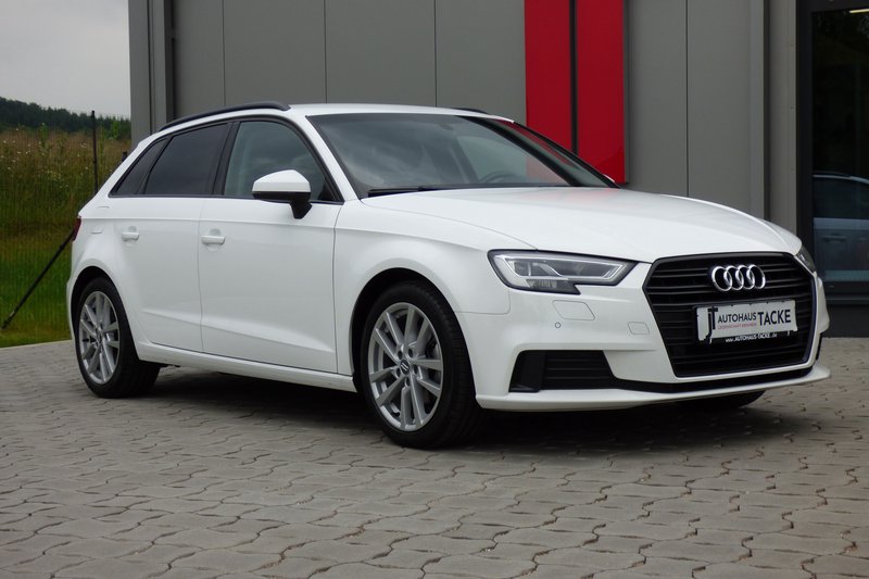 Audi A3 Sportback 30 TFSI sport, AHK abnehmbar, NAVI