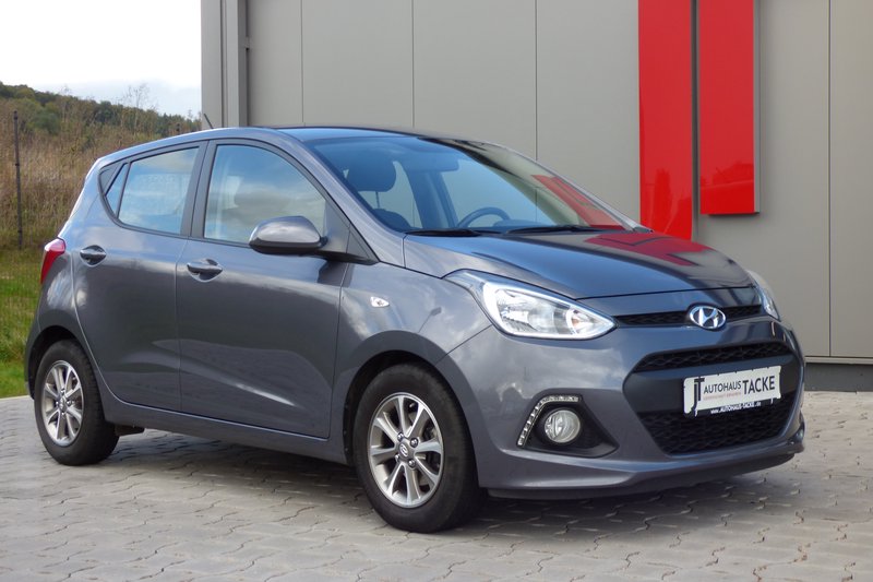 Hyundai i10 YES! 1,2 SHZ, LHZ, 8 fach bereift