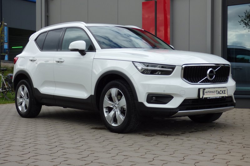 Volvo XC40 Momentum Pro 2WD, LED, DigiCockpit, beh.WSS