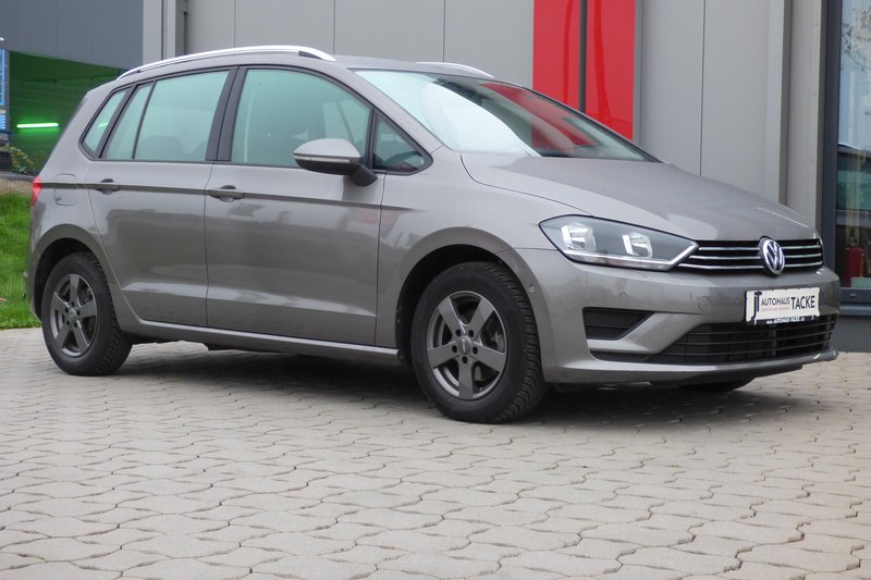 Volkswagen Golf Sportsvan VII Comfortline,Parkassist,SHZ,8 fach bereift