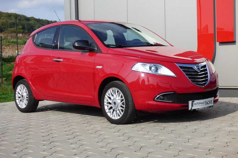 Lancia Ypsilon Gold 8 fach bereift, Xenon